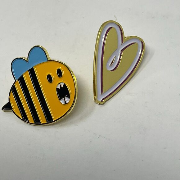 Latched Mama Pins lot of 2, Boo Bees and Heart - Picture 1 of 9